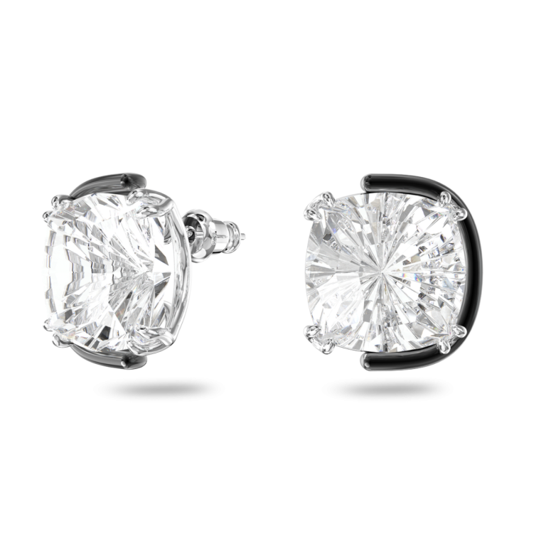 Białe kolczyki SWAROVSKI Harmonia w ujęciu z boku na czarnym tle